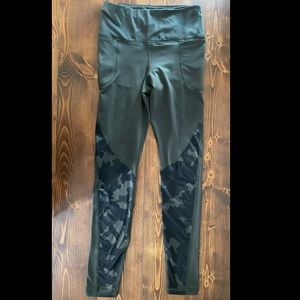 Under Armour green leggings size small